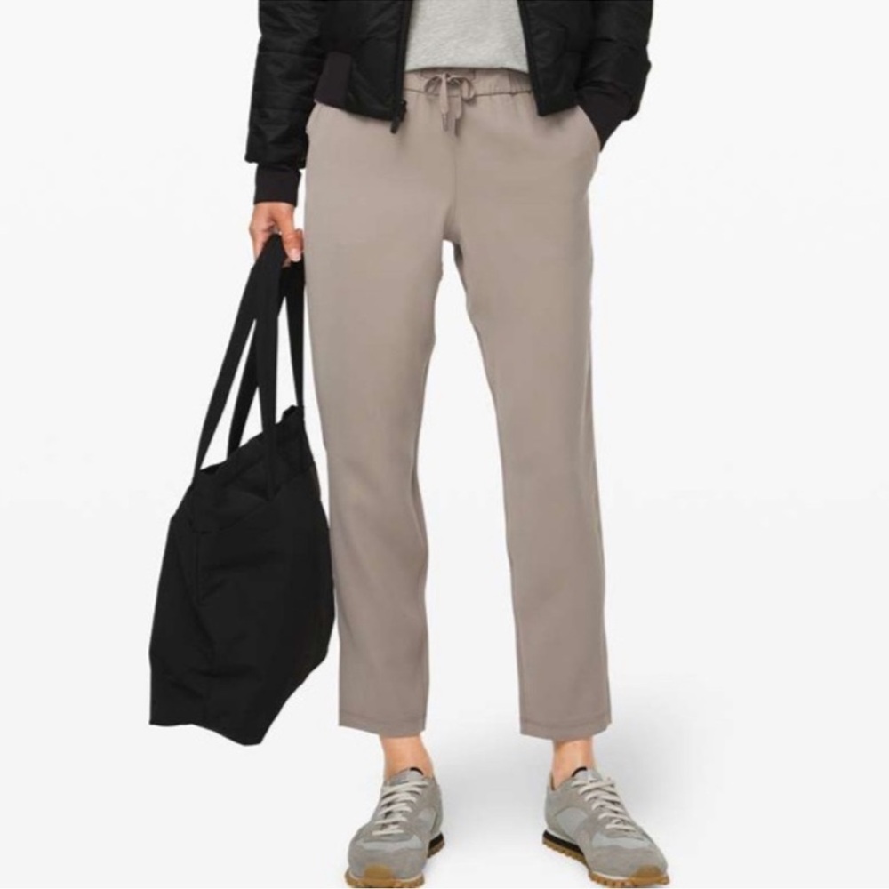 Lululemon On The Fly Woven Pant grays size 4 price firm